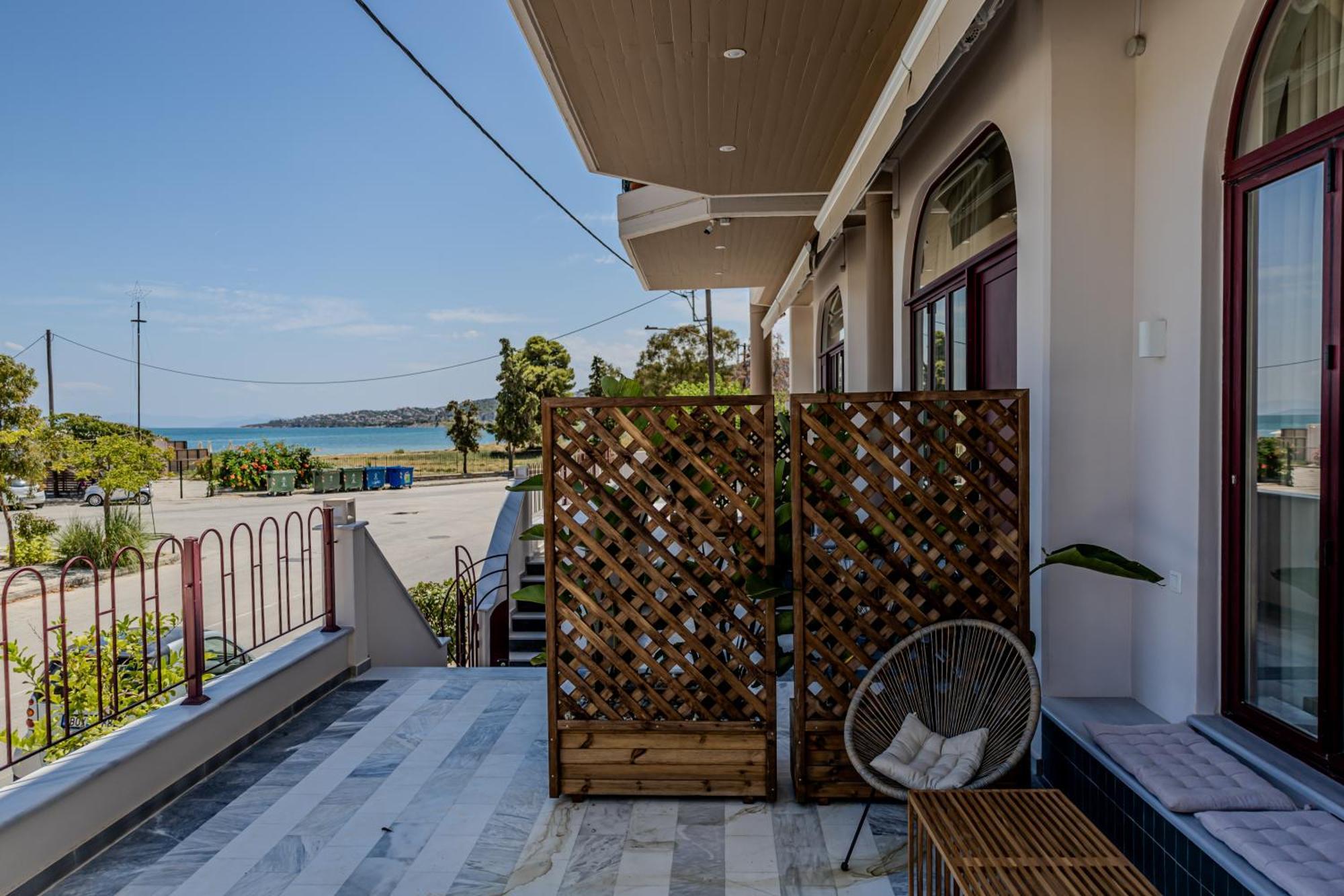 Take Me Here With A Sea View By Salt Apartments Volos Exterior photo